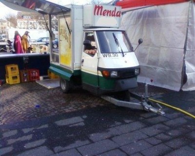 ein-getraenke-anhaenger-mit-fahrbaren-27105.jpg