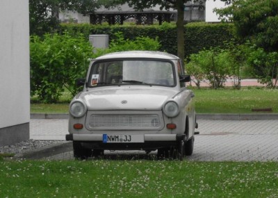 2012-so-02-trabant-bo.jpg (108.76 KiB) 2161 mal betrachtet 2012-so-02-trabant-bo.jpg