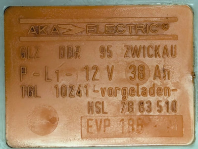 Batterie_12V_38Ah_07-1987_03.jpg