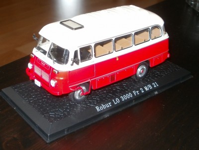 Robur Bus 1.jpg